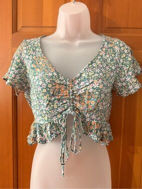 ILLA ILLA Green Floral Ruched Tie-Front Crop Top